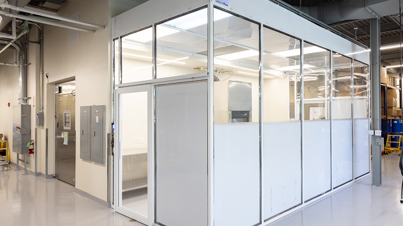 十萬(wàn)級(jí)凈化彩鋼板潔凈室解決方案